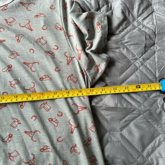 LuLaRoe Gray XL Melissa Tunic Top Western Boots Hats Horseshoes cowboy core A165 - Picture 5 of 7